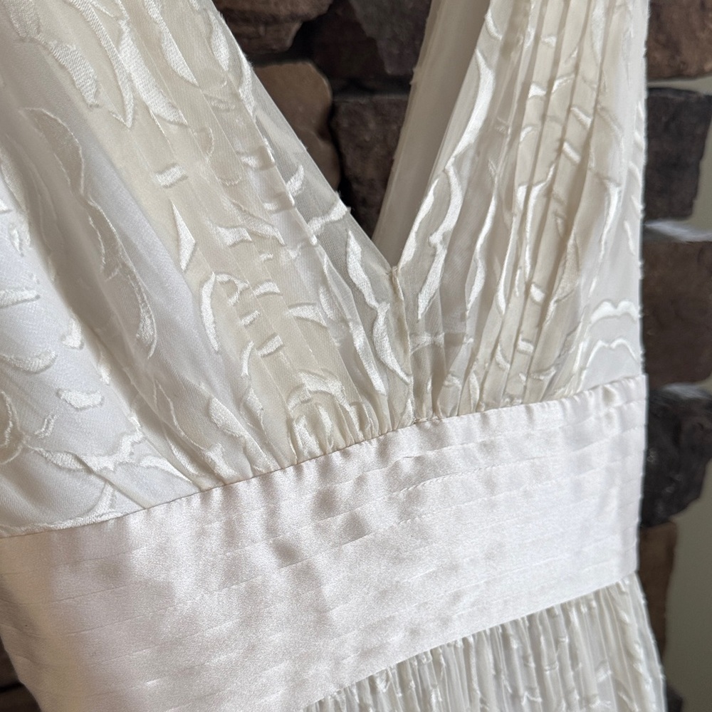 BCBGMaxAzaria Sz 2 Vintage White Ivory Gown Embroidered Floral Silk Maxi Dress - Picture 12 of 17
